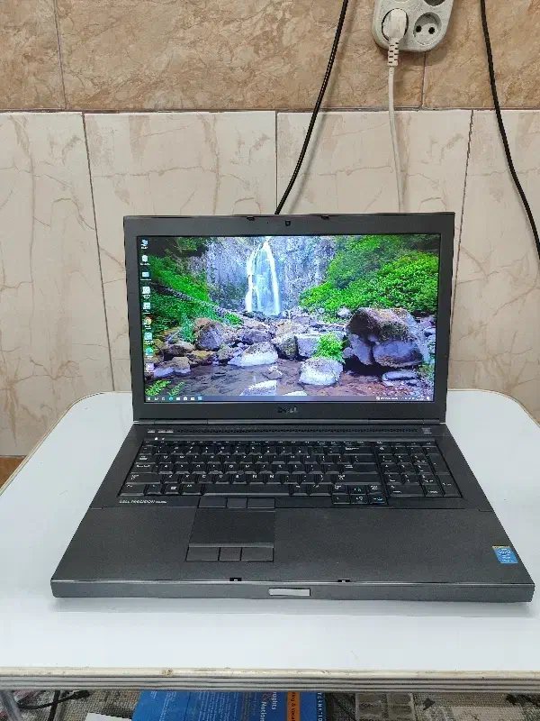 لپ تاپ قوی m6800  چهار گیگی گرافیک انودیا i7|رایانه همراه|قم, تعویض پلاک|دیوار