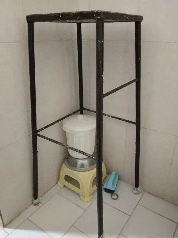 چهارپایه فلزی یک متری|صندلی و نیمکت|پرند, فاز ۴|دیوار