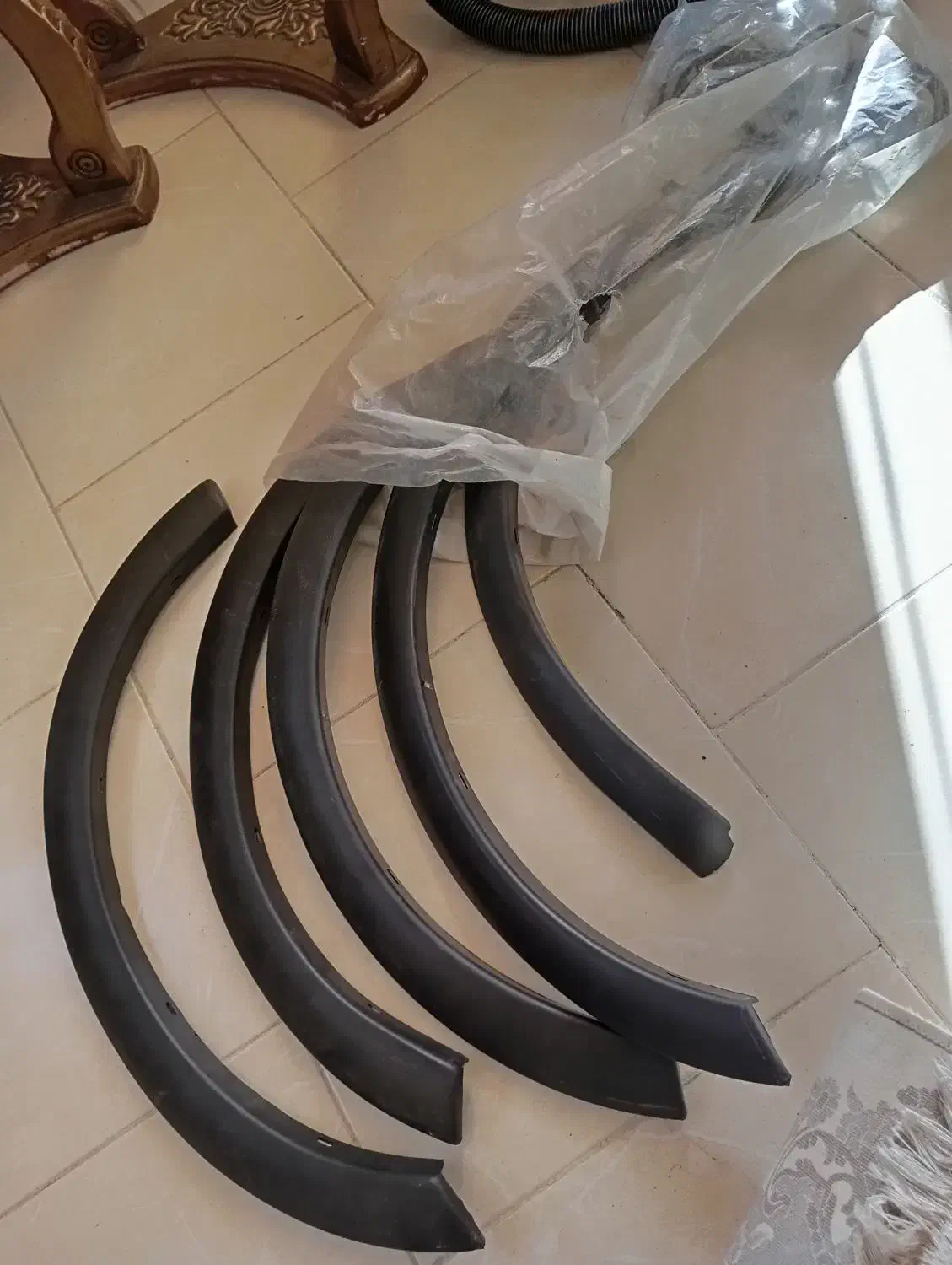 قالپاق نو و دور گلگیر ۲۰۶نو|قطعات یدکی و لوازم جانبی|اصفهان, قائمیه|دیوار