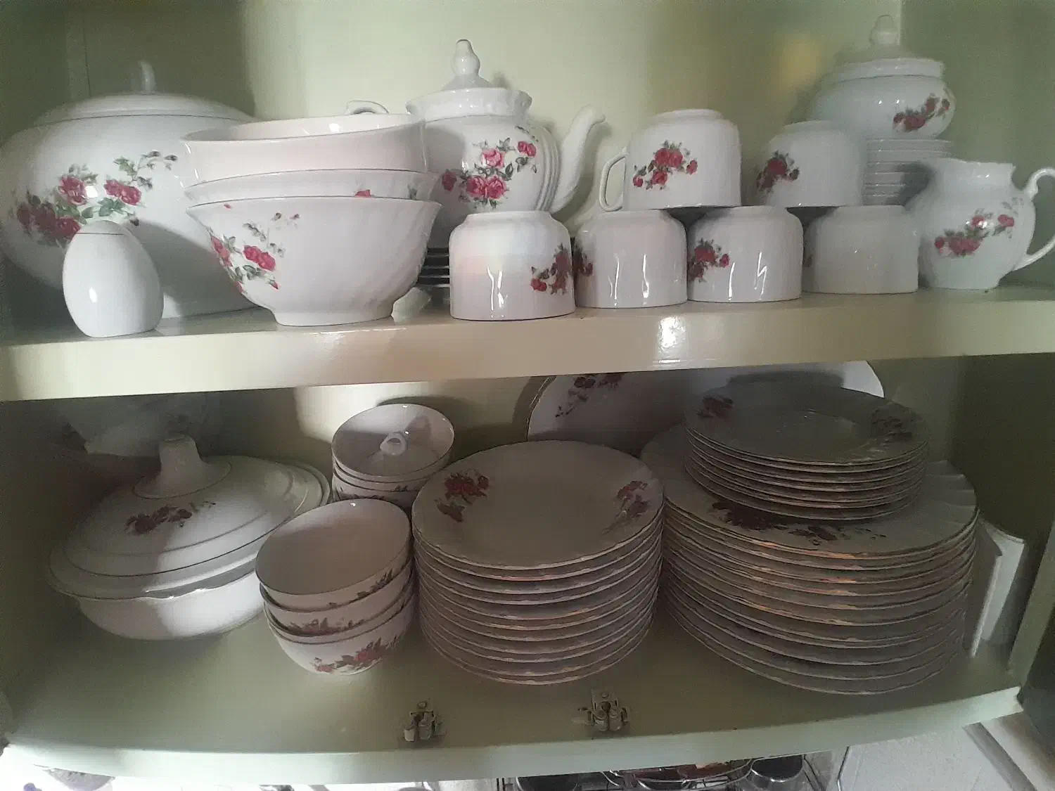 سرویس گل قرمز|ظروف سرو و پذیرایی|مشهد, ادیب نیشابوری (شهرک غرب)|دیوار