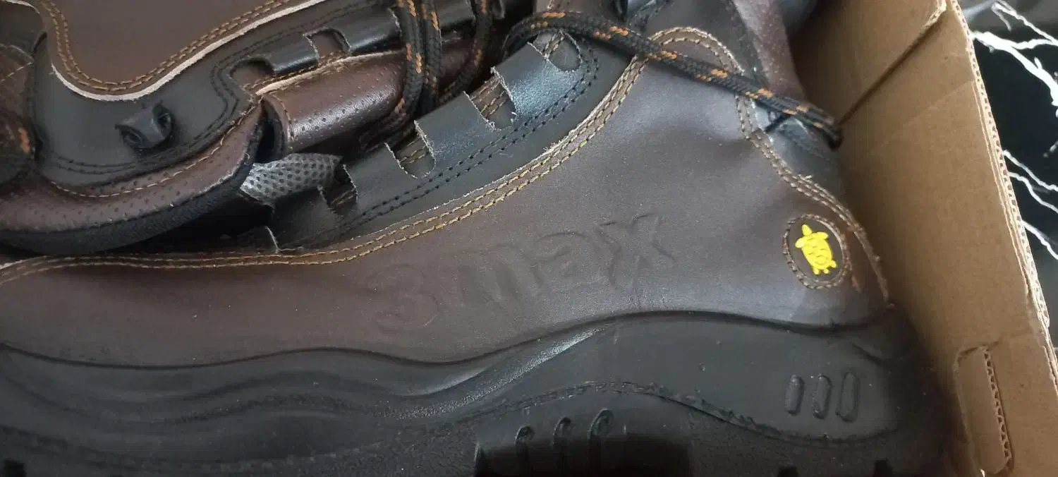 کفش ایمنی|کیف، کفش، کمربند|بندر امام خمینی, |دیوار