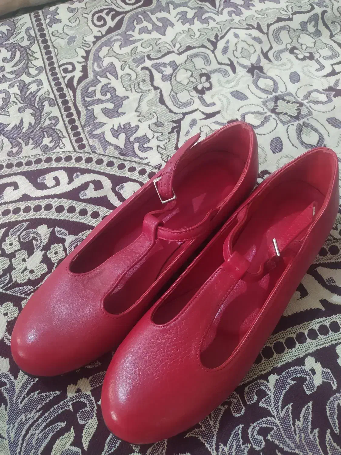 دوحفت کفش چرم نو نو استفاده نشود|کیف، کفش، کمربند|اسلامشهر, شهرک مهدیه|دیوار