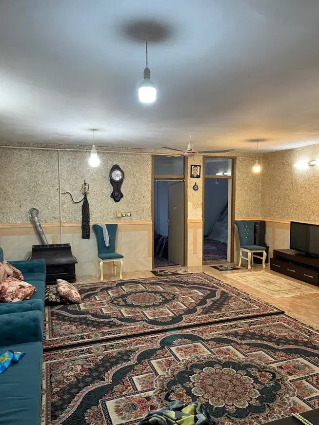 ۲۰۰متر ویلایی ۱۲۰ متربنا گلشهر۳۲طالقانی۳ فروشی|فروش خانه و ویلا|گرگان, |دیوار