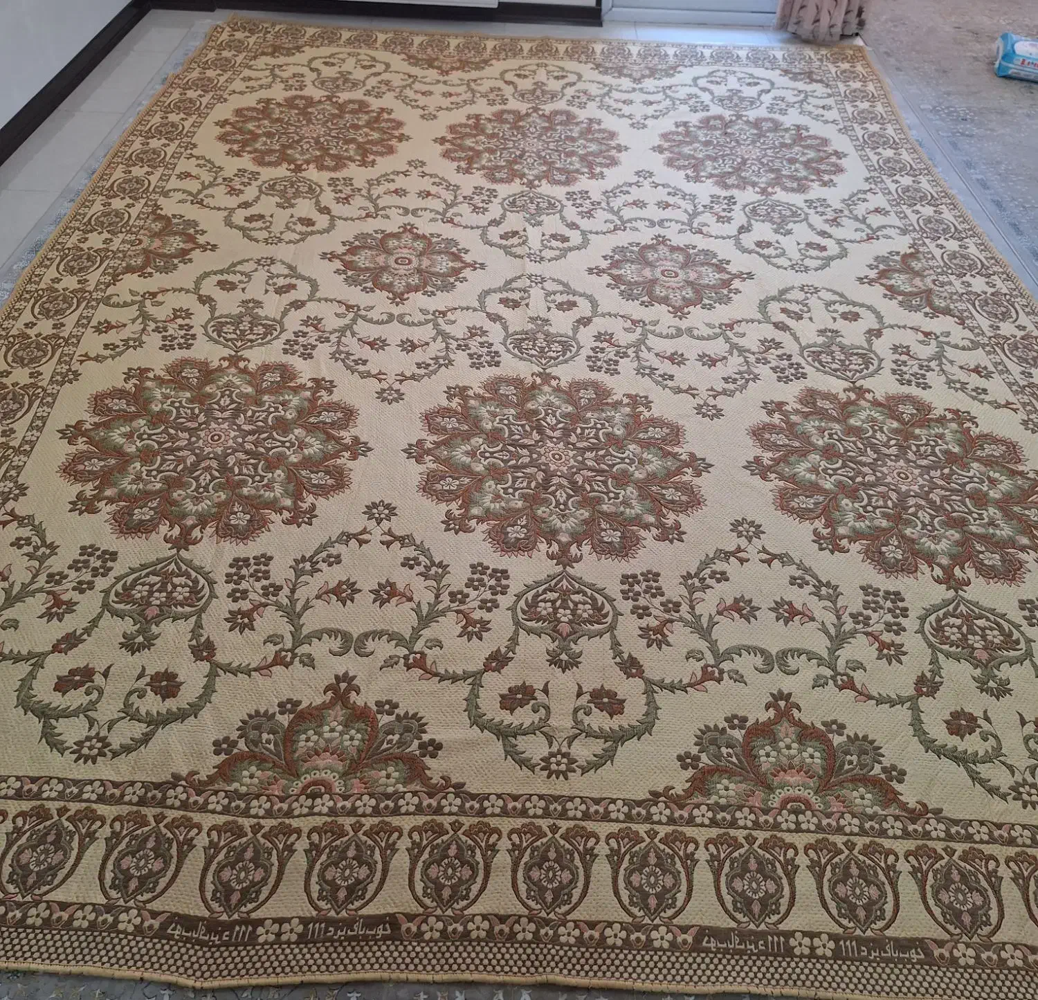 روفرشی۱۲متری دو رو کرم گردویی|روفرشی|شهرکرد, |دیوار