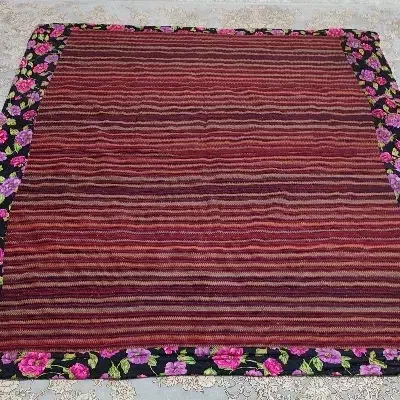 لحاف قدیمی کرسی|رختخواب، بالش، پتو|سنندج, |دیوار