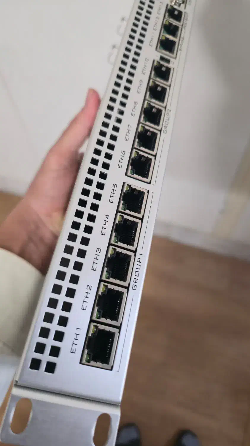 روتر میکروتیک RB1100|مودم و تجهیزات شبکه|قم, زنبیل آباد|دیوار