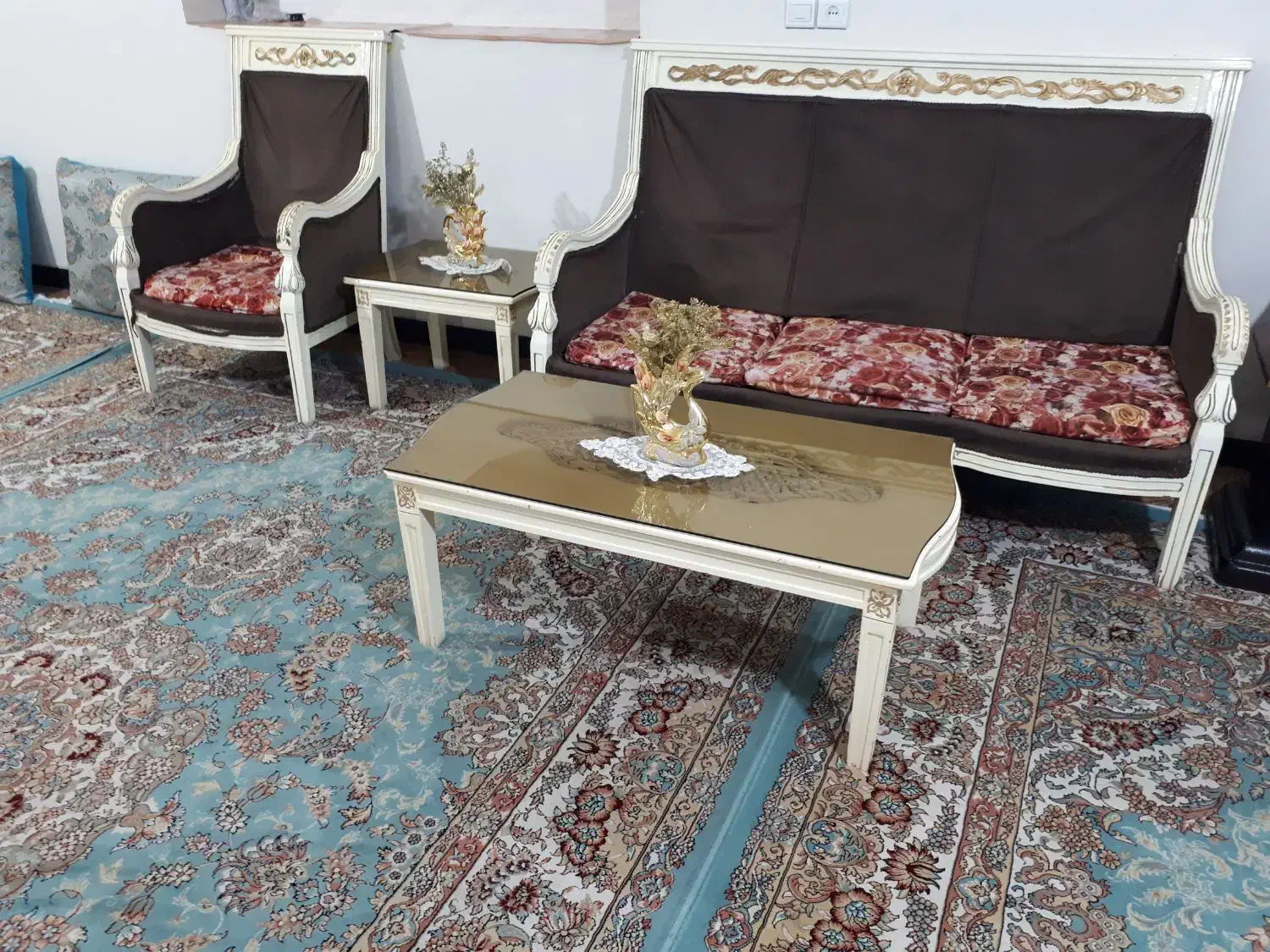 فرش ۱۲متری و تمام وسایل|فرش|اصفهان, باتون|دیوار