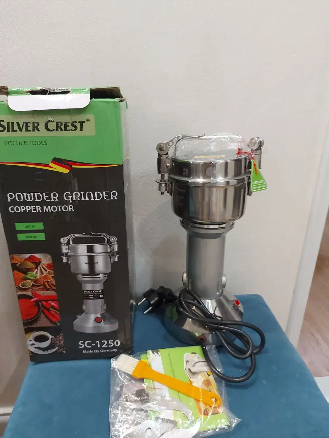 آسیاب نیمه صنعتی سیلور کرست|خردکن، آسیاب، غذاساز|رشت, استادسرا|دیوار