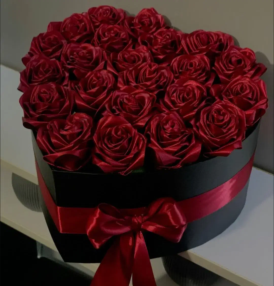 گل رُز ربانی|گل مصنوعی|صومعه‌سرا, |دیوار