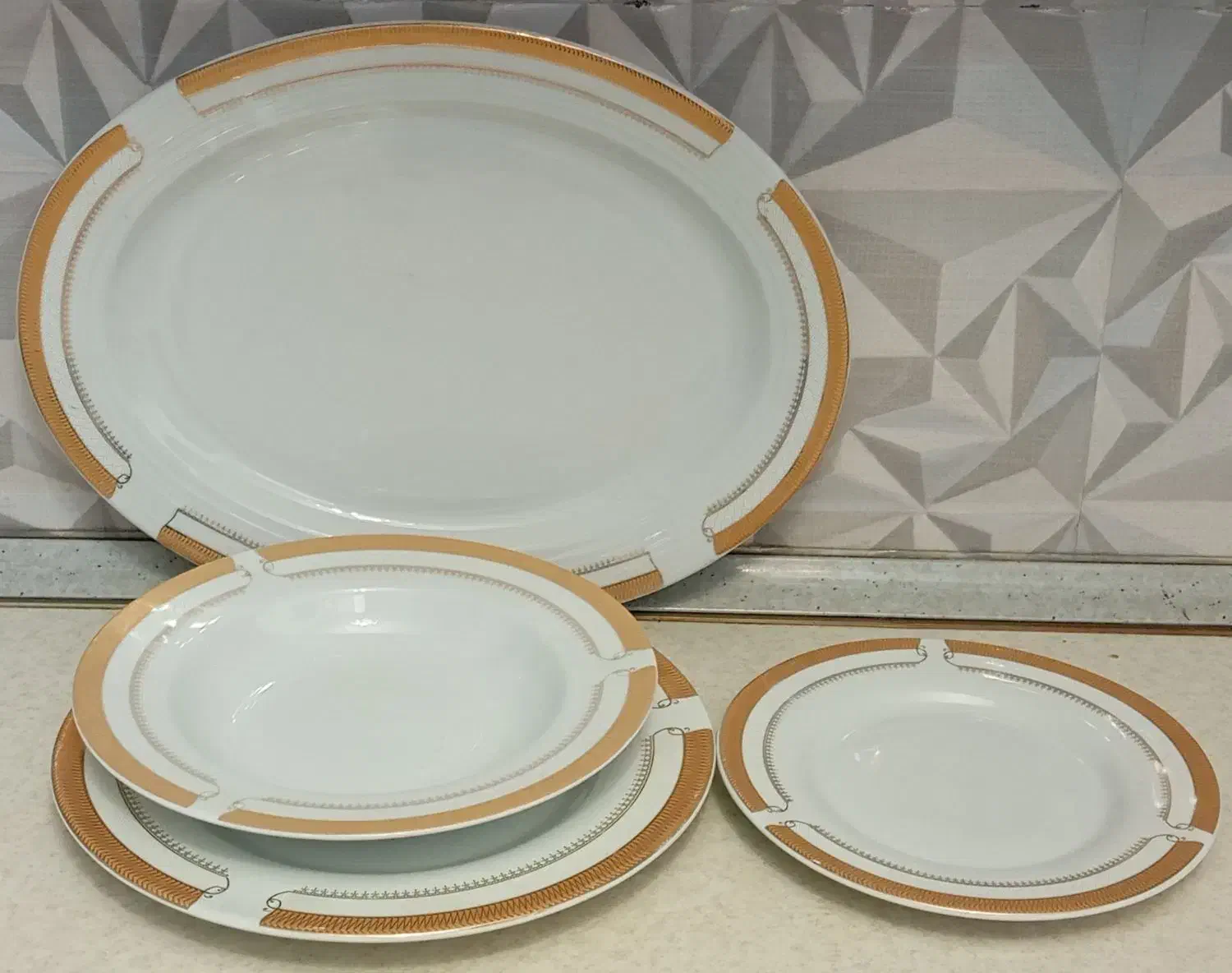 18عددپلوخوری پیش دستی وشش عدد خورشت خوری سه تا دیس|ظروف سرو و پذیرایی|گلستان (تهران), |دیوار