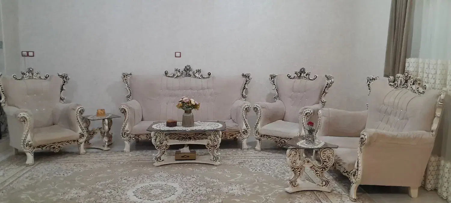 مبل هفت نفره به همراه عسلی در حد نو|مبلمان خانگی و میز عسلی|نهاوند, |دیوار