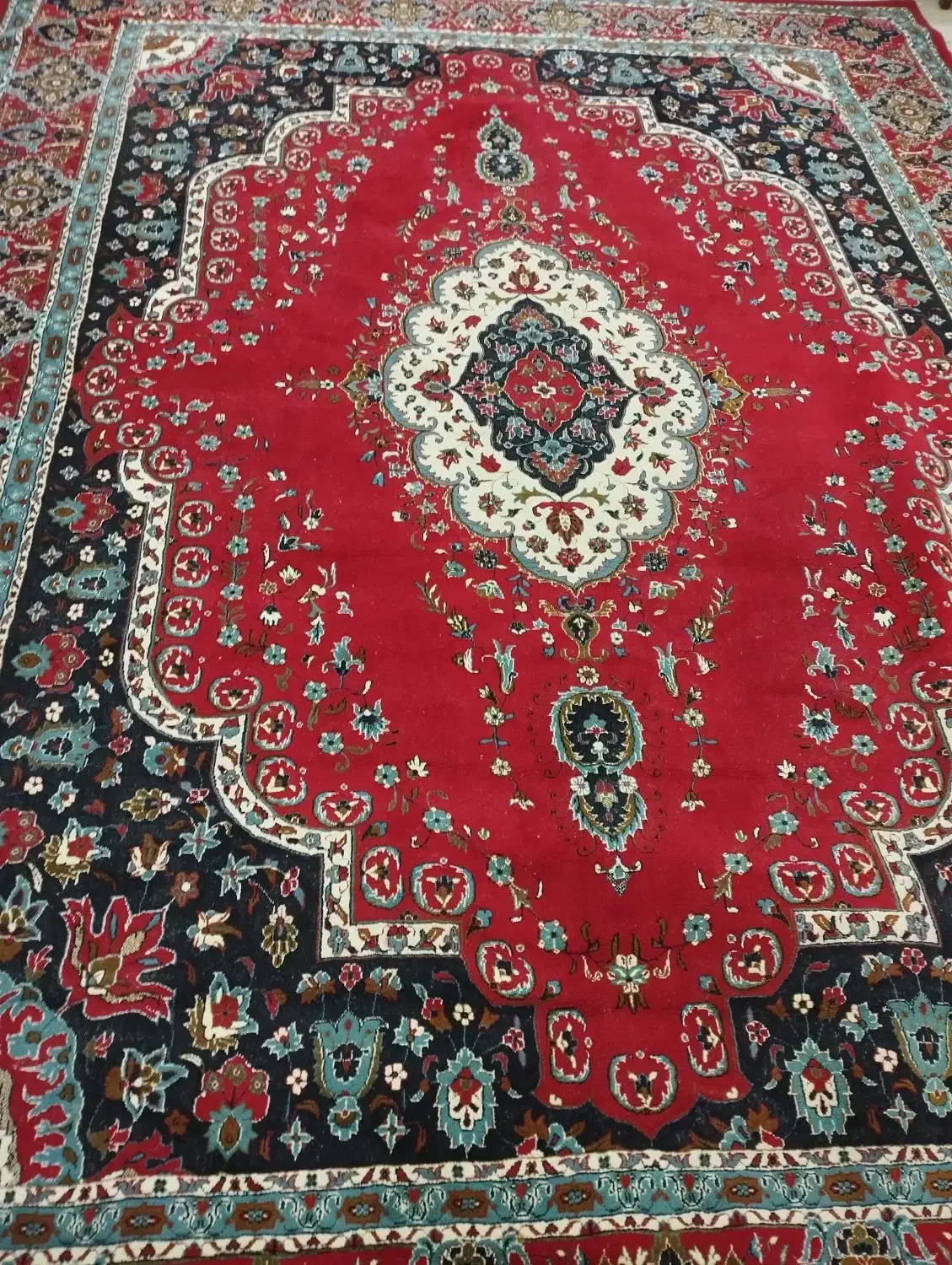 ۲ تخته فرش ۱۲ متری/ کاشانی/لاکی سرمه ای|فرش|بروجرد, |دیوار