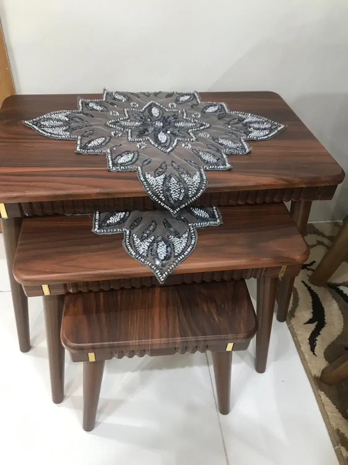 ۴عدد میز جلومبلی|مبلمان خانگی و میز عسلی|تربتحیدریه, شهرک ولیعصر|دیوار