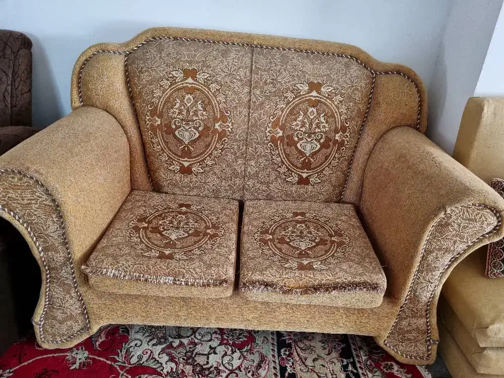 مبل|مبلمان خانگی و میز عسلی|شهر بابک, |دیوار