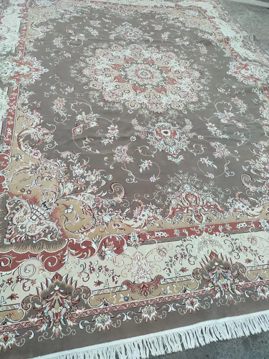 یک تخته فرش ۱۲ متری نقشه جدید گردویی|فرش|قم, نیروگاه|دیوار