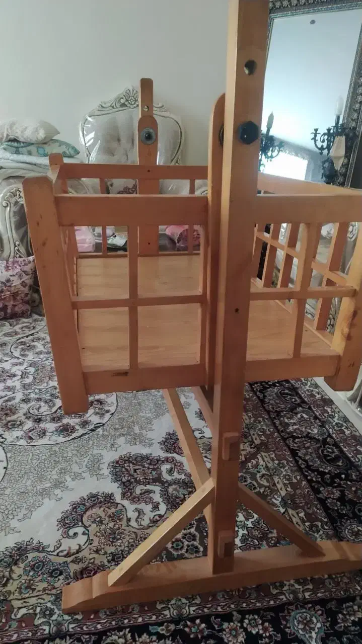 گهواره چوبی سفارشی|اسباب و اثاث بچه|قوچان, |دیوار