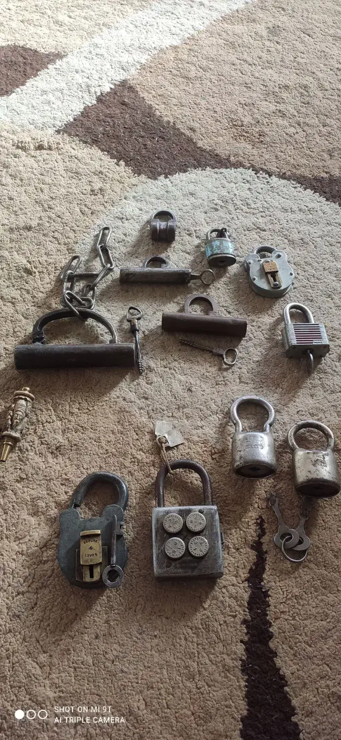 قفل قدیمی عتیقه|کلکسیون اشیاء عتیقه|لنجان, |دیوار