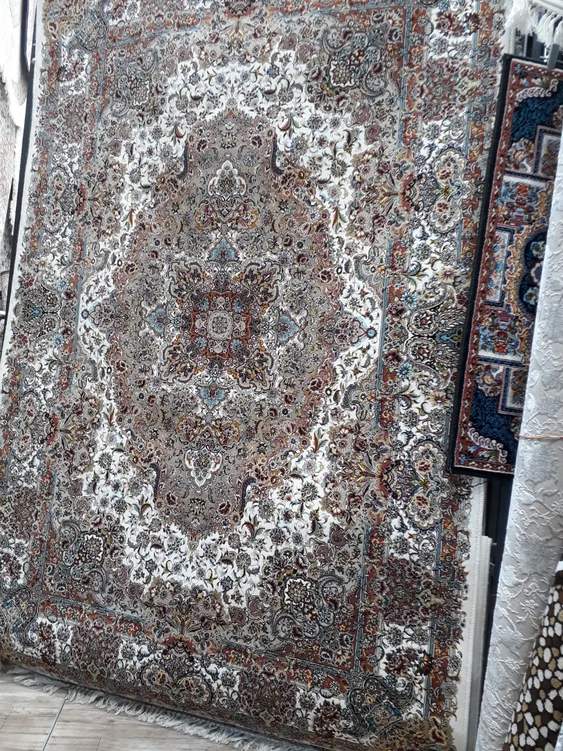 فرش آشپزخانه فرش سالاری کرم ۴متر مارک مرینوس|فرش|تبریز, |دیوار