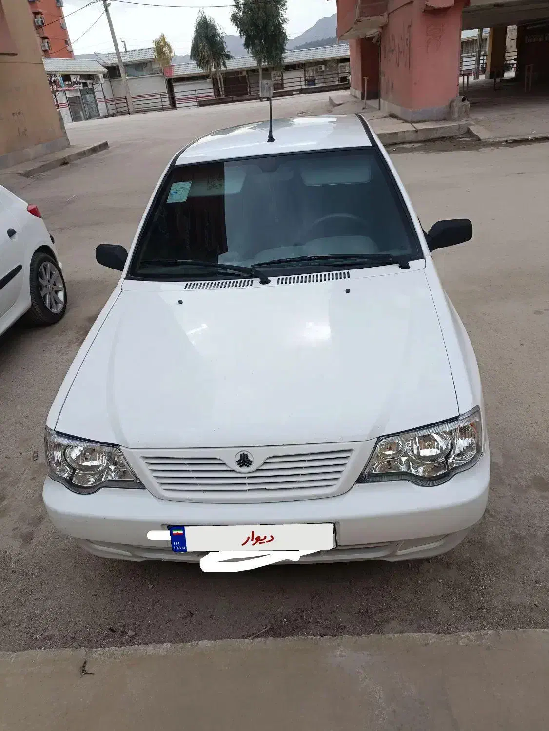 ۱۳۲مدل۹۸|خودرو سواری و وانت|سرپل ذهاب, |دیوار