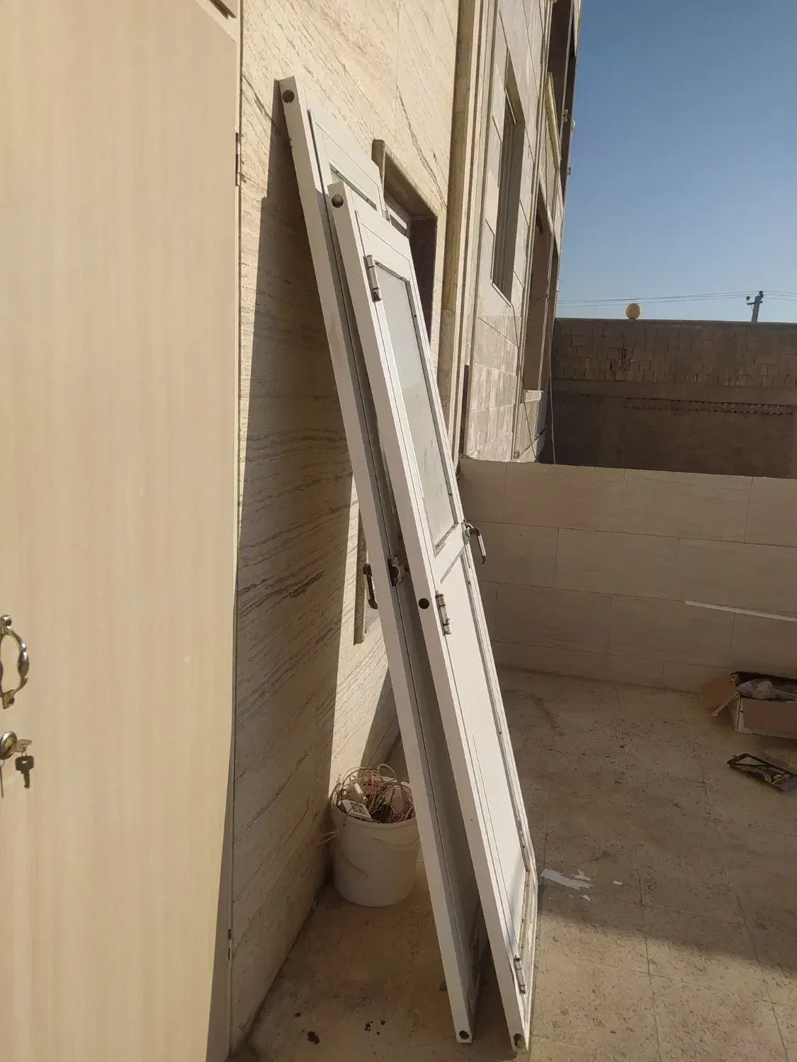 درب و پنجره آلومینیومی|مصالح و تجهیزات ساختمان|گلپایگان, |دیوار