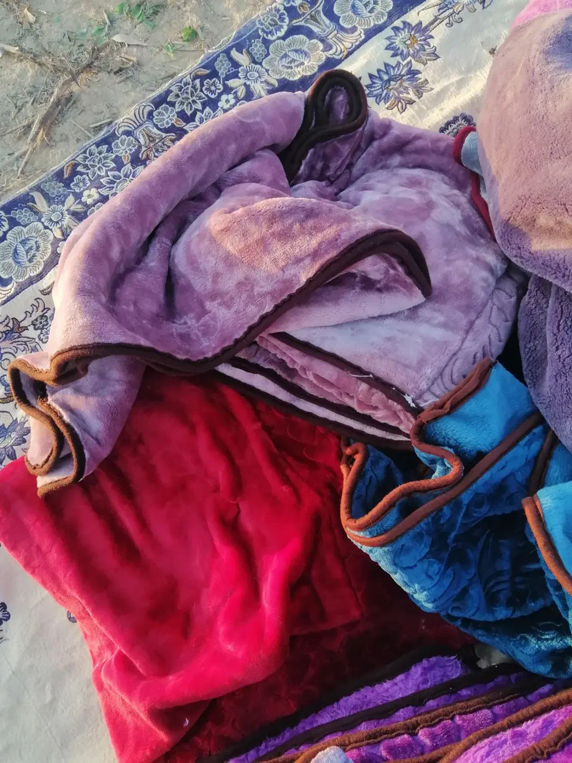 پتو گل برجسته 2تکه ساده وطرح دار ونوزادی|رختخواب، بالش، پتو|سمنان, |دیوار