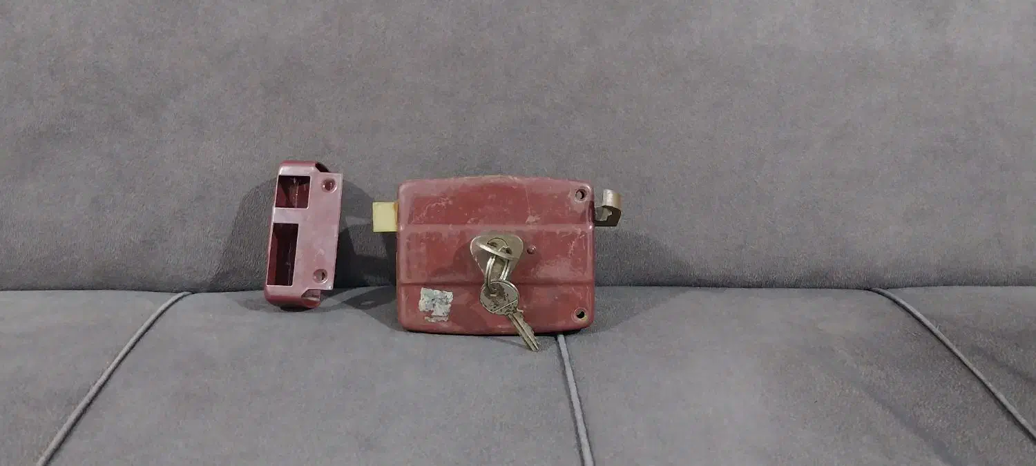 قفل درب|مصالح و تجهیزات ساختمان|رشت, خرسندی|دیوار