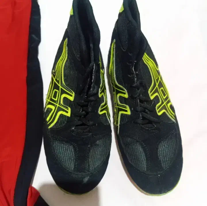 کفش ودوبند کشتی|تجهیزات ورزشی|گنبد کاووس, |دیوار