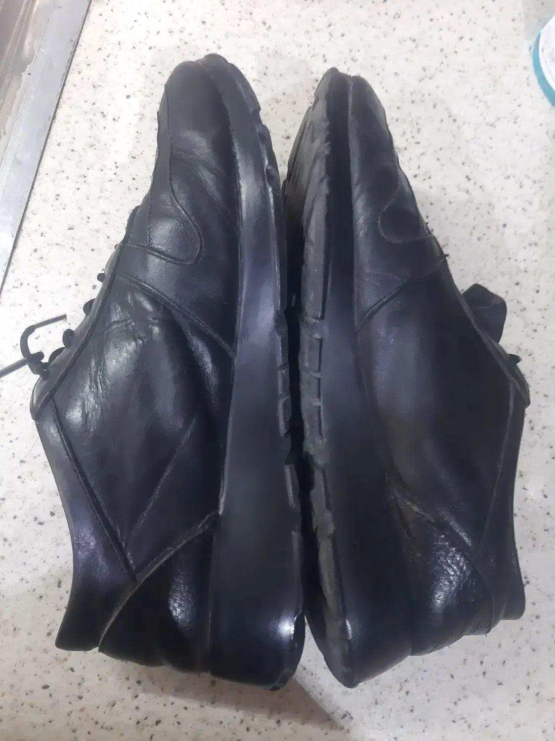 یک جفت کفش طبی اسپرت چرم سایز ۳۹ در حد نو|کیف، کفش، کمربند|تهران, ابوذر|دیوار