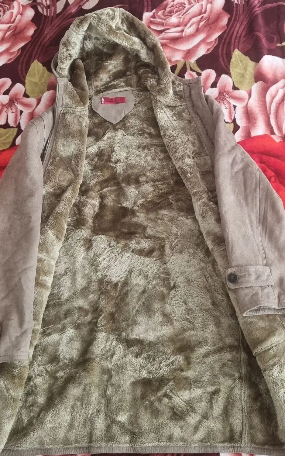 کاپشن نو|لباس|فولادشهر, مسکن مهر فولادشهر|دیوار