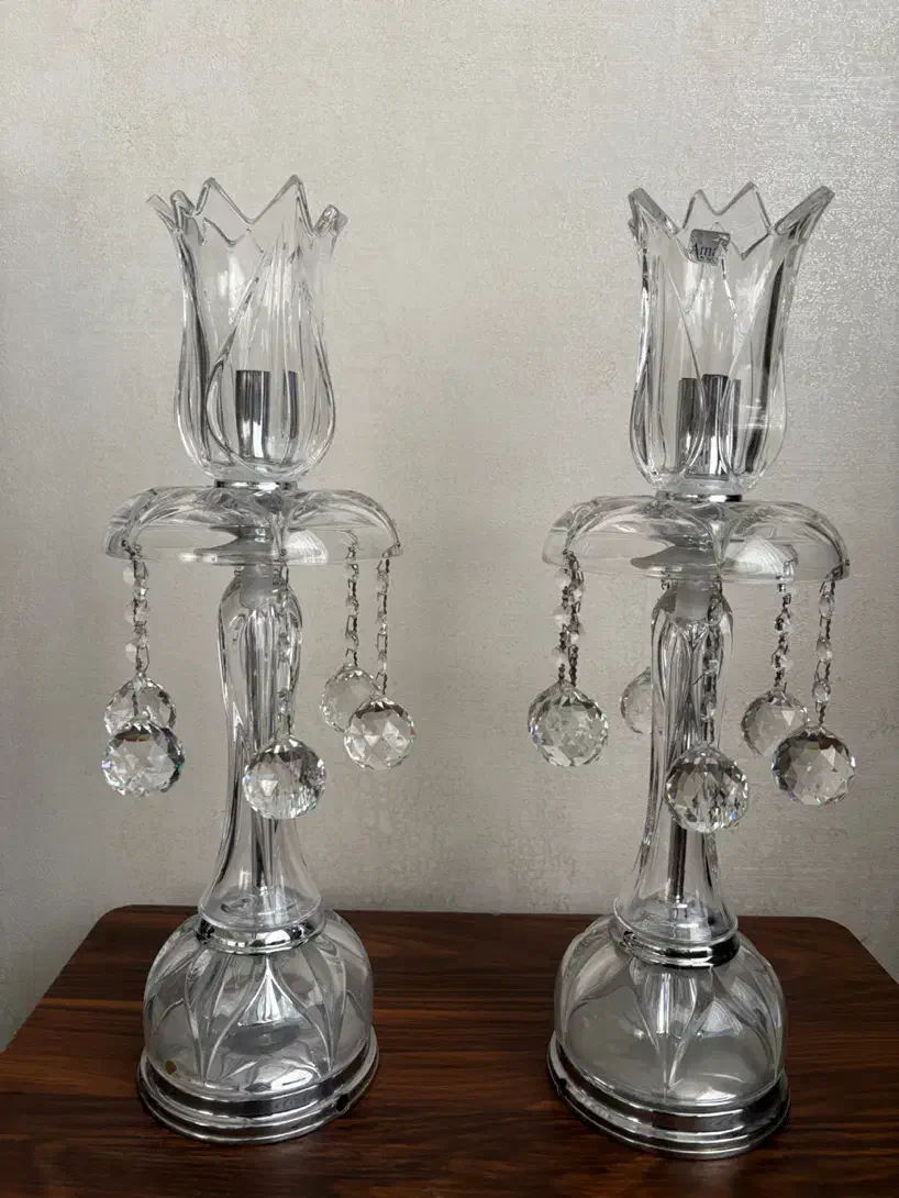 دو عدد شمعدان اصل کریستال چک|صنایع دستی و سایر لوازم تزئینی|تهران, صادقیه|دیوار