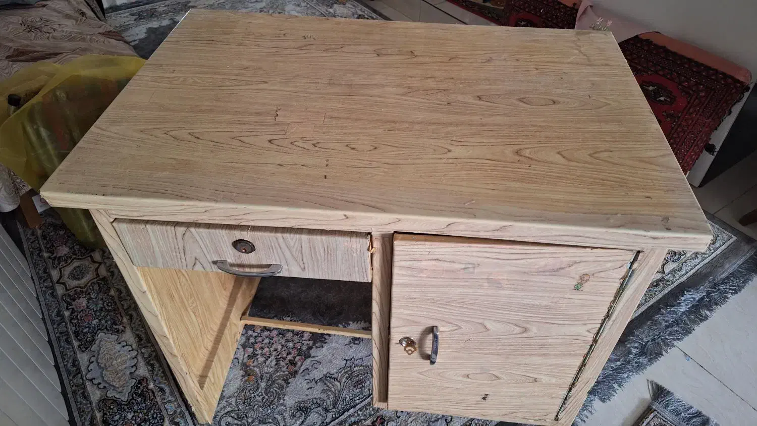 میز تحریر آهنی|میز تحریر و کامپیوتر|پاکدشت, شهرک امام رضا|دیوار