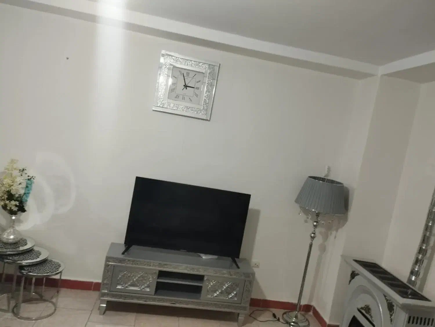 میز تلویزیون تمیز و سالم  درحد نو|میز تلویزیون|اسلام‌شهر, شهرک سعیدیه|دیوار