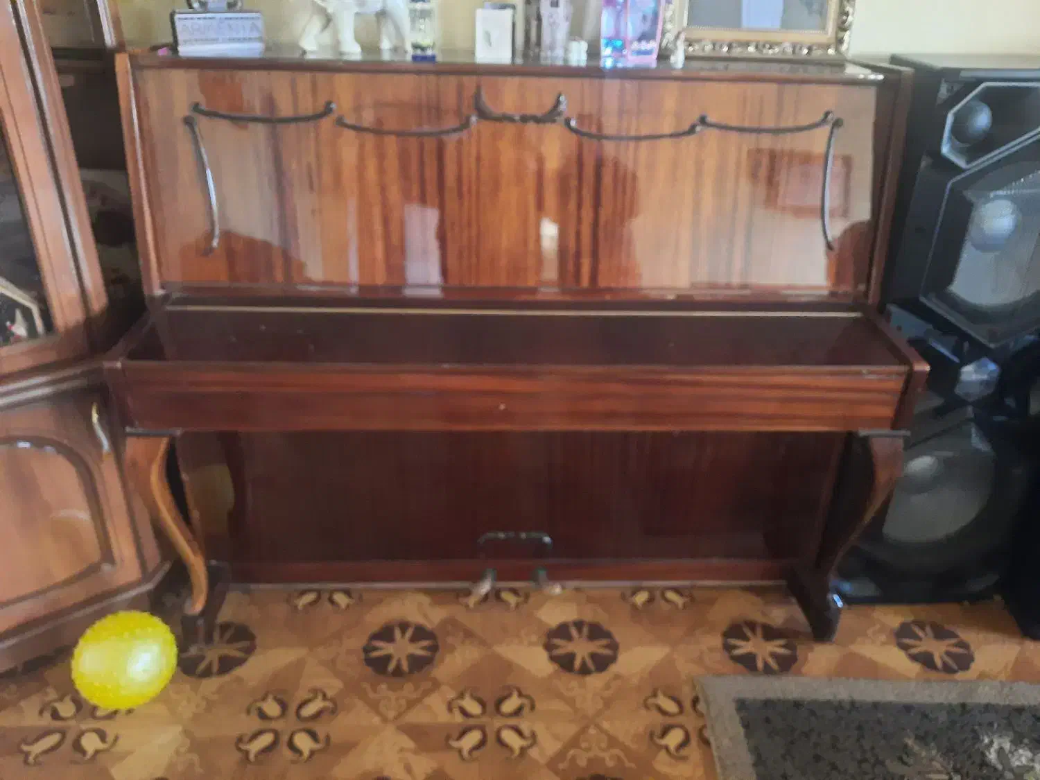 پیانو|پیانو، کیبورد، آکاردئون|ارومیه, |دیوار