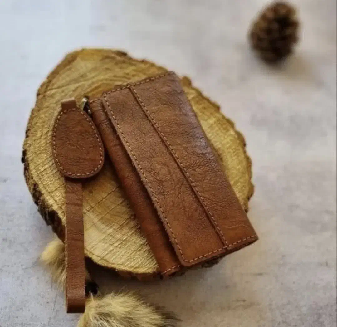 محصولات چرم|کیف، کفش، کمربند|جوانرود, |دیوار