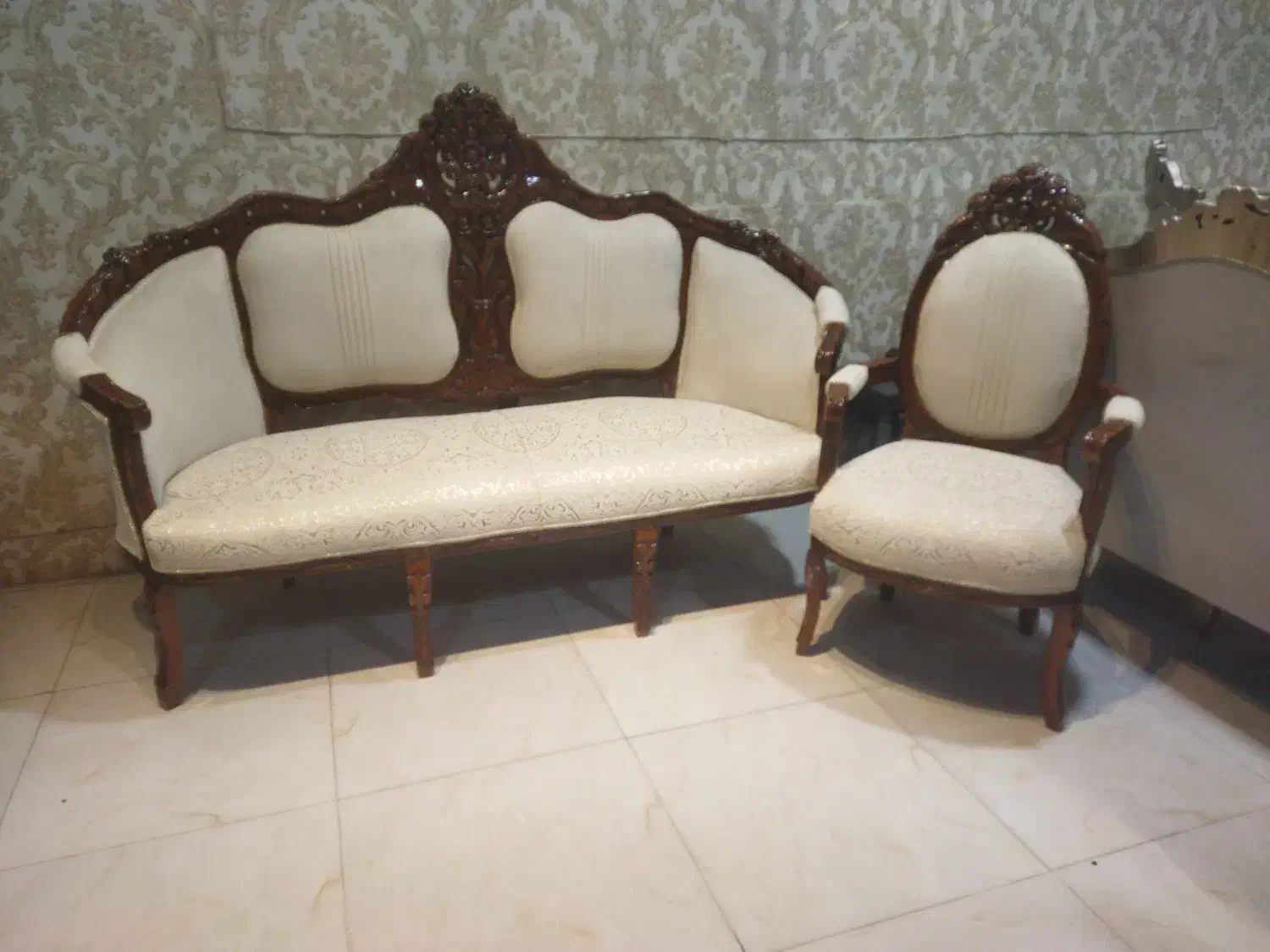 مبل سلطنتی مدل فرحی|مبلمان خانگی و میز عسلی|قم, شاه ابراهیم|دیوار