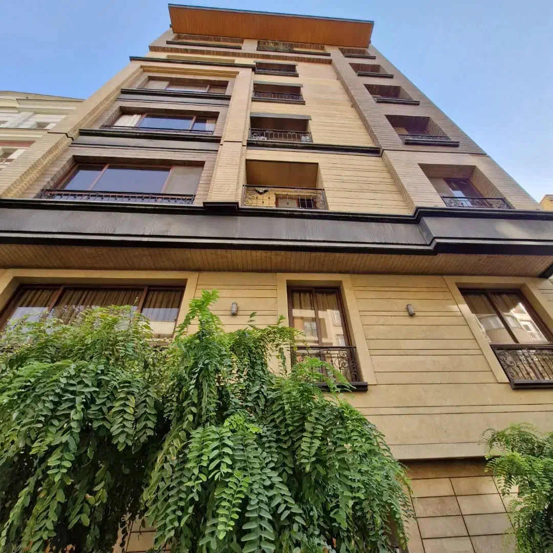 نیاوران۱۴۰متر۳خواب مستر،فول امکانات،بدون مشابه