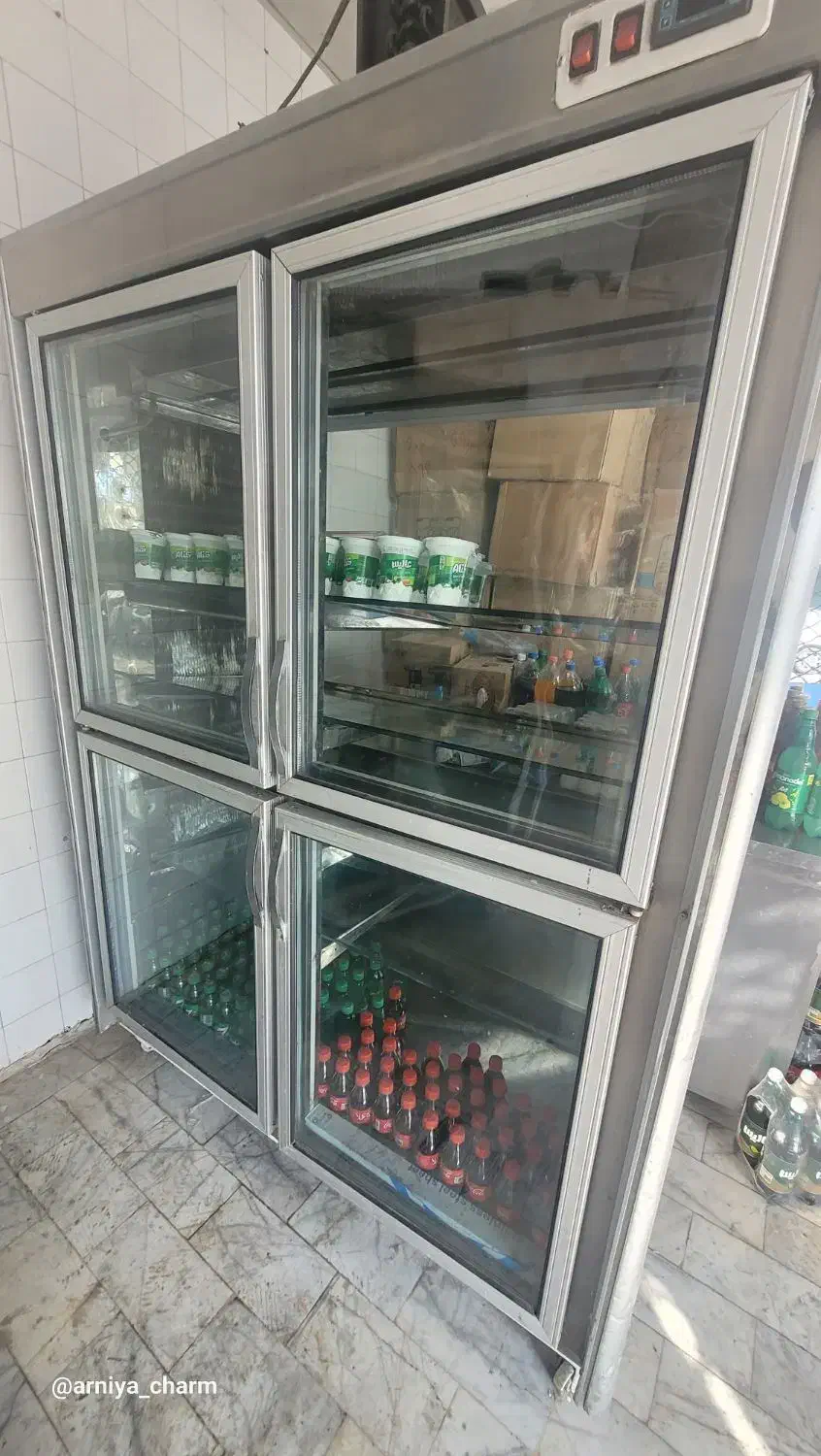 یخچال ایستاده صنعتی ویترینی ۴ درب|فروشگاه و مغازه|کرج, اصفهانی‌ها|دیوار
