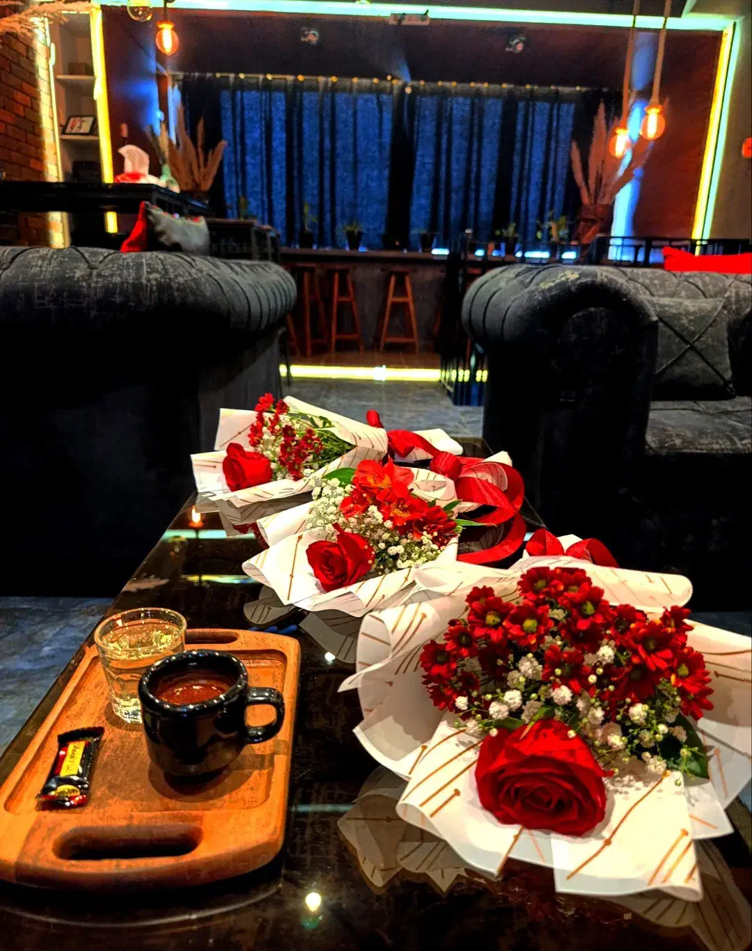 همکار خانم جهت کار در کافی شاپ|استخدام خدمات فروشگاه و رستوران|فولادشهر, سایت صنعتی کاوه|دیوار