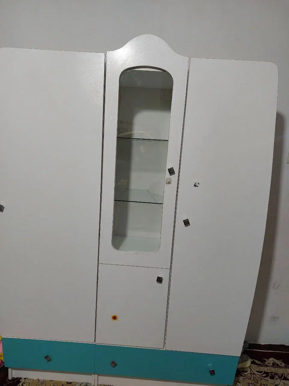 بوفه و کمد|بوفه، ویترین، کنسول|نیشابور, هفده شهریور|دیوار