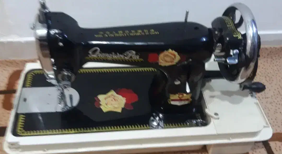 چرخ خیاطی گل|چرخ خیاطی و ریسندگی|مشکین‌دشت, |دیوار