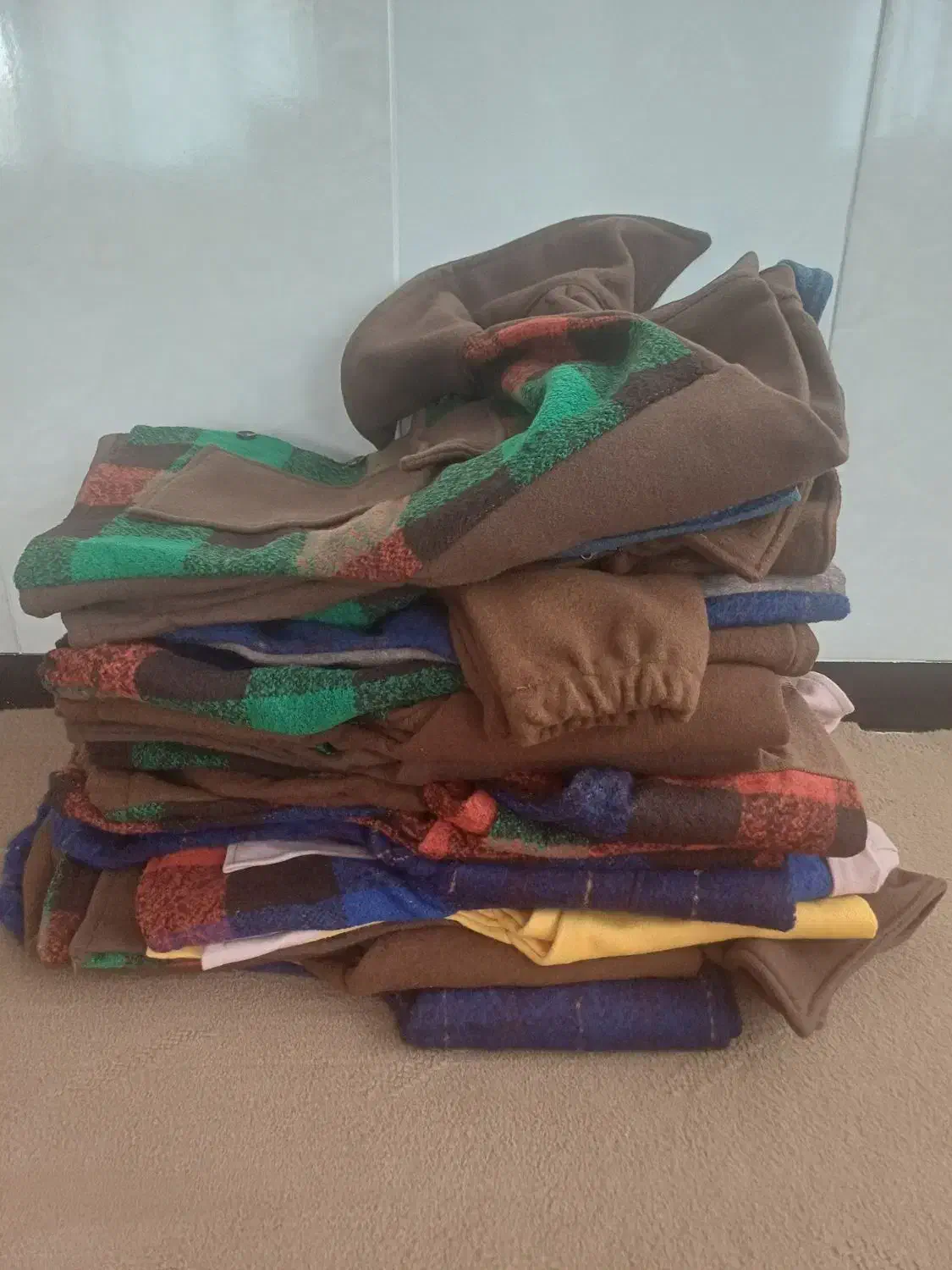 لباس|لباس|دالاهو, |دیوار