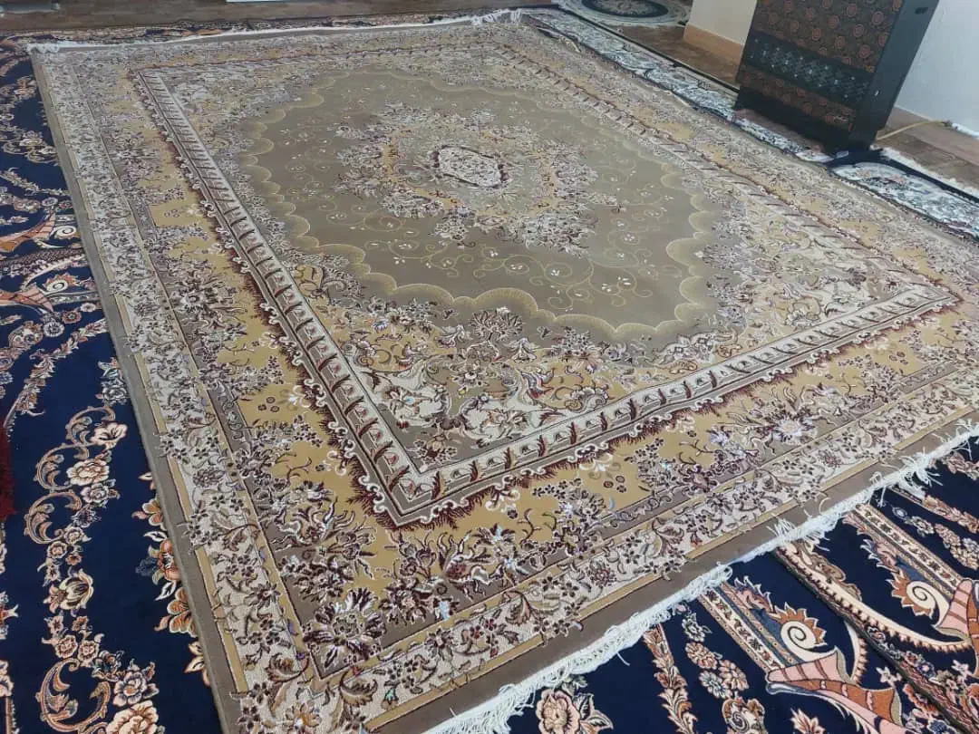 ۲تخته فرش ۱۲متری کرم گردویی|فرش|بروجرد, |دیوار