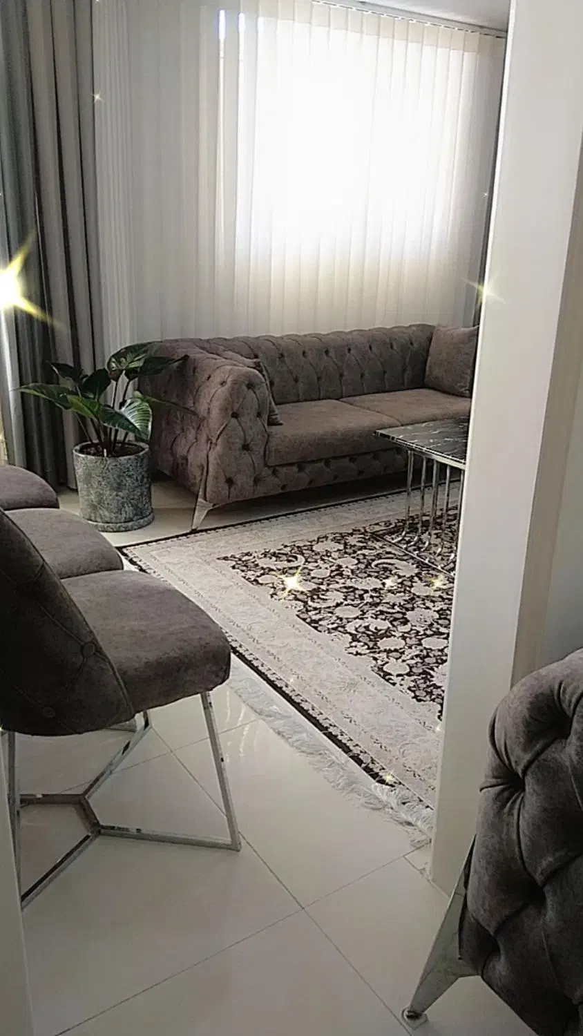 مبل چستر|مبلمان خانگی و میز عسلی|قم, علی آباد سعدگان|دیوار