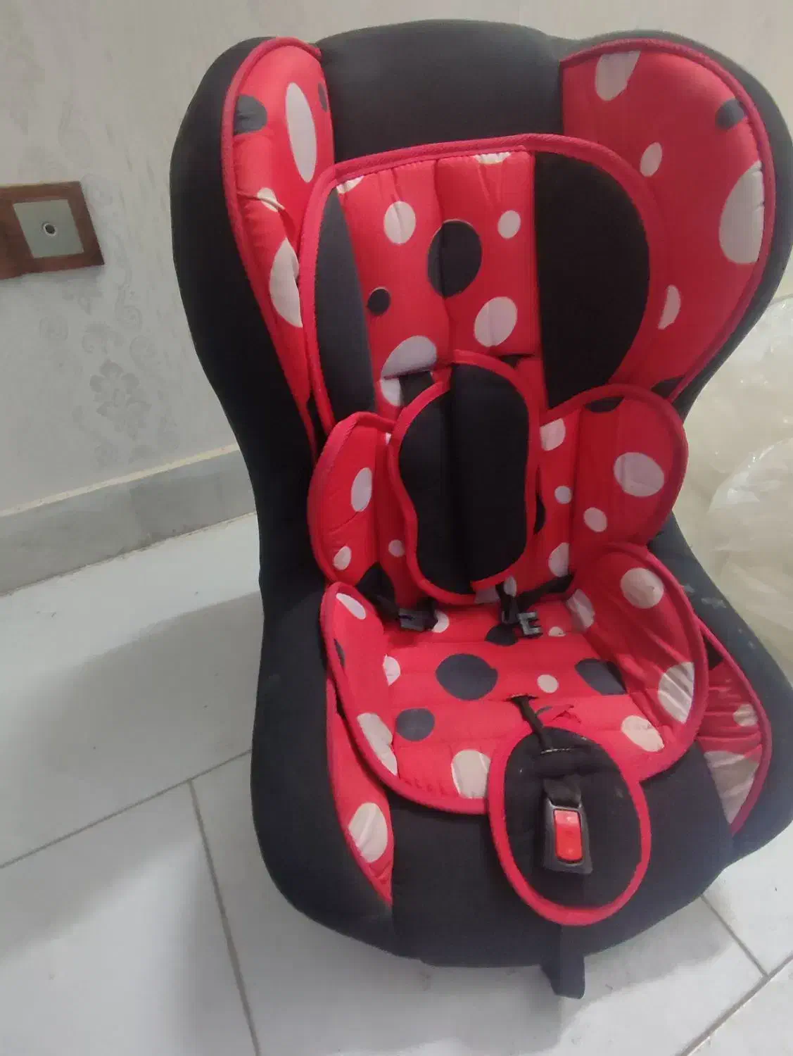 صندلی کودک|تخت و صندلی بچه|زاهدان, |دیوار