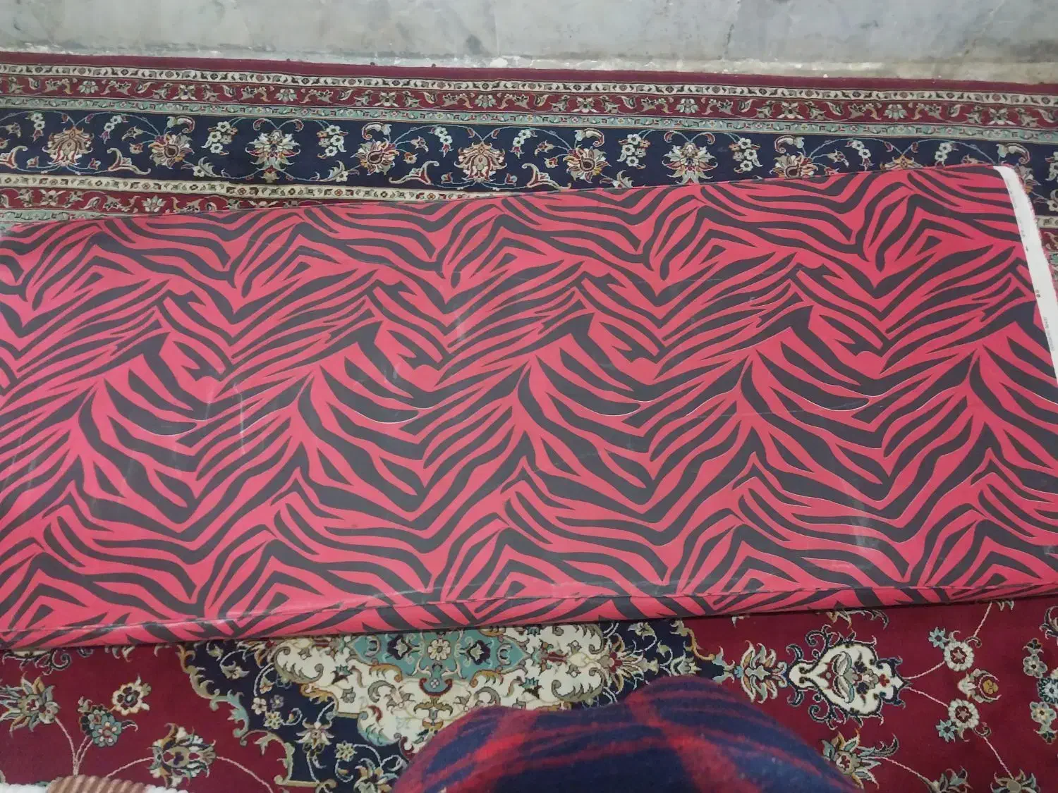 تشک تخت خواب در حد نو تمیز تمیز|تشک تختخواب|سبزوار, توحیدشهر|دیوار