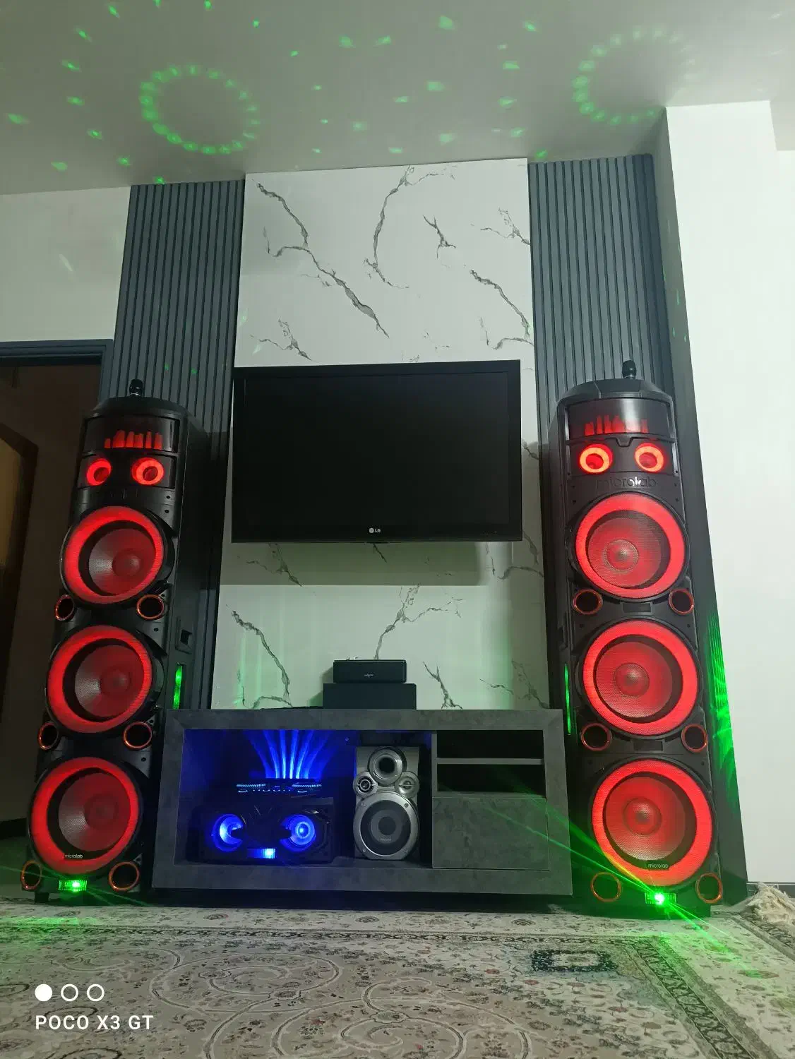 LCD LG 42|تلویزیون و پروژکتور|برخوار, |دیوار