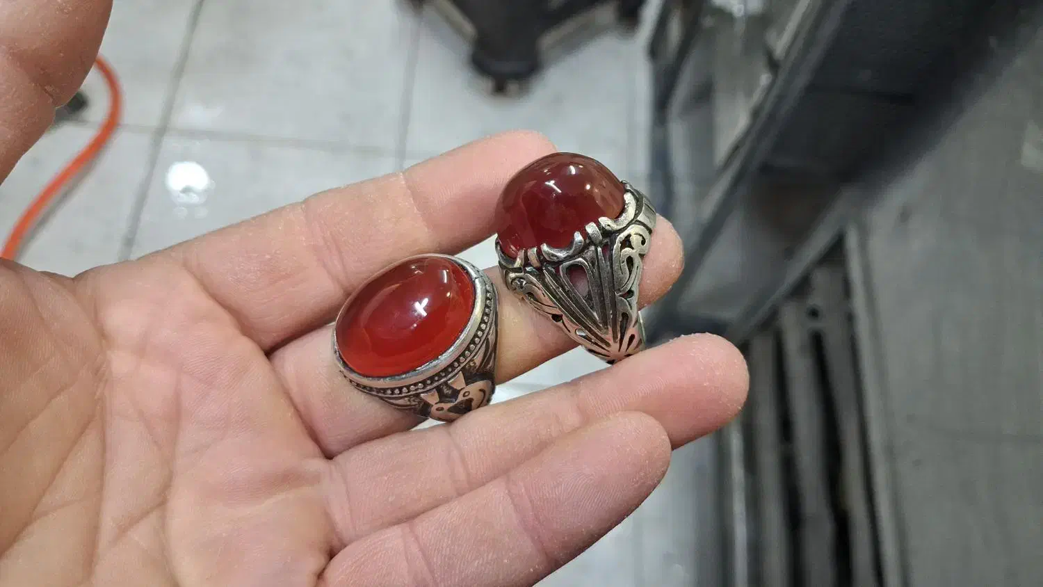 ۲عدد زیورآلات|زیورآلات و اکسسوری|آفتاب, |دیوار