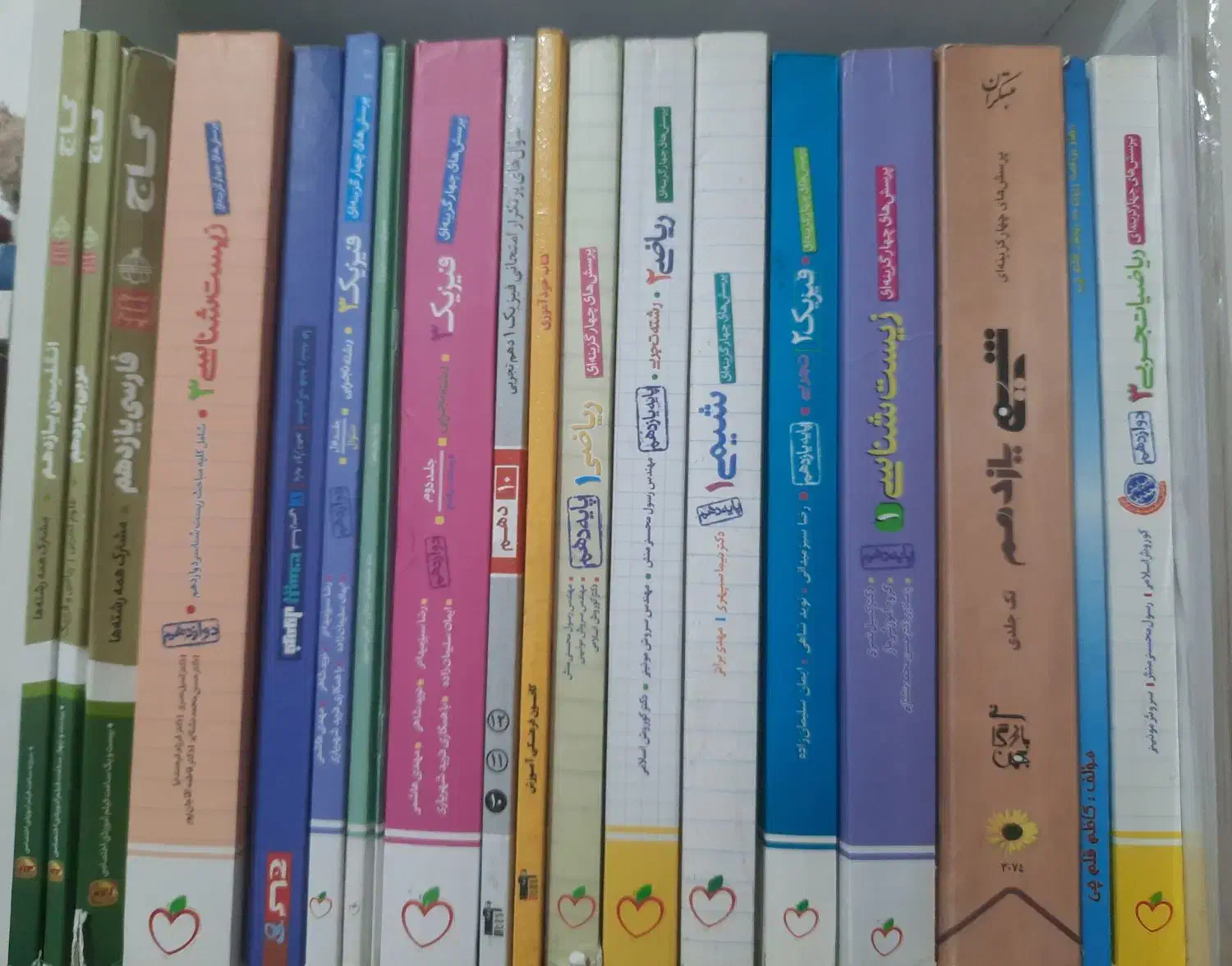 فروش کتاب کنکوری کتاب ها کاملا نو|کتاب و مجله آموزشی|نجف‌آباد, امام خمینی|دیوار
