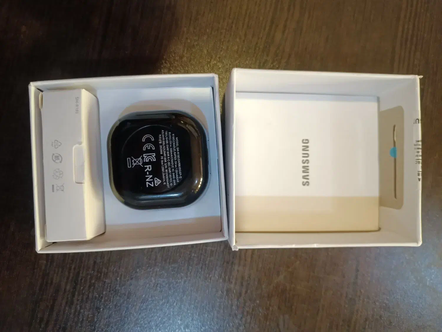 ایرپاد سامسونگ Buds Live|لوازم جانبی موبایل و تبلت|تهران, جی|دیوار