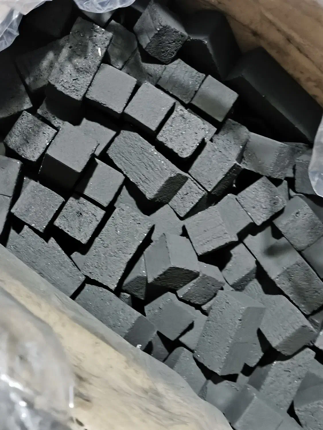 زغال فشرده چهار گوش کیفیت عالی|عمده‌فروشی|بم, |دیوار